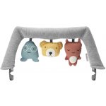 Babybjörn hračka na lehátko textilní zvířátka Soft Friends – Sleviste.cz