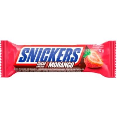 Snickers Morango tyčinka v mléčné čokoládě s náplní s příchutí jahody a krému 42 g – Zbozi.Blesk.cz