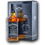Jack Daniel's Old N°. 7 40% 0,7 l (dárkové balení čepice a rukavice) – Sleviste.cz