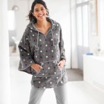 Fleecové pončo s kapucí hebké na dotek šedá růžová – Sleviste.cz