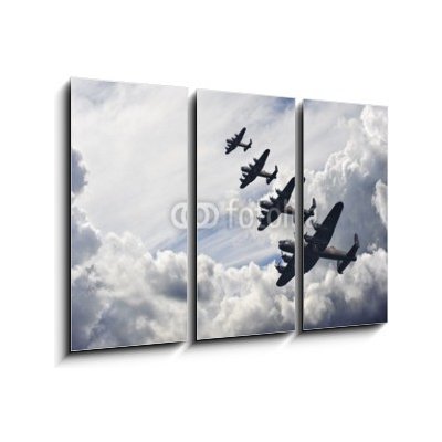 Obraz 3D třídílný - 105 x 70 cm - World War Two British vintage flight formation Druhá světová válka britská letová formace – Hledejceny.cz