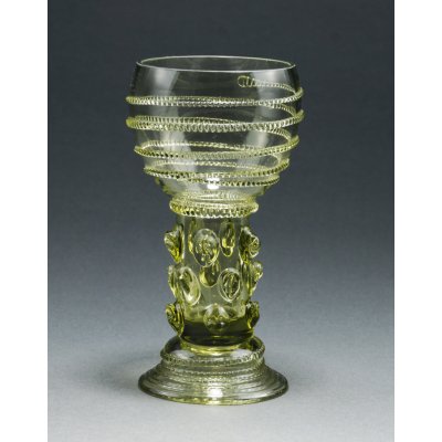 Krasglass studio Historické sklo velký pohár na víno 500 ml