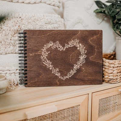 Kroužkové fotoalbum Květinové srdce tmavé Počet a barva papírů: Černé - 30 listů – Zboží Mobilmania