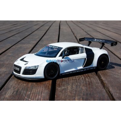 Rastar AUDI R8 RTR stříbrná 1:14