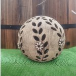 Keramická koule na svíčku s větvičkou a kytičkou 12 cm Motiv: Šamotová – Sleviste.cz