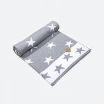 KAMA Q102 pletená dětská merino deka šedá – Sleviste.cz