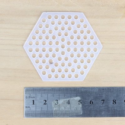 Plastová kanava vyšívací mřížka ve tvaru 6úhelníku 7 cm 1ks – Zboží Dáma