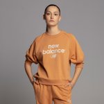New Balance mikiny Essentials Graphic Crew French Terry Fleece sweatshirt Oranžová