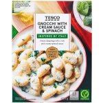 Tesco Bramborové noky vařené v páře se smetanovou omáčkou se špenátem 400 g – Zboží Dáma