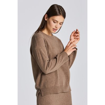 Gant svetr D1. SUPERFINE LAMBSWOOL C-NECK hnědá – Zboží Mobilmania