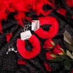 Pouta s chmířím – Zboží Dáma