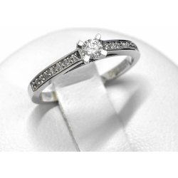 Zlatnictví Zlatíčko Zlatý zásnubní prsten s diamanty 05.TR0396W
