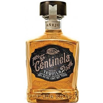 Centinela Anejo 40% 0,7 l (karton)