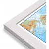 Nástěnné mapy Maps International Svět - nástěnná fyzická mapa 135 x 85 cm Varianta: mapa v dřevěném rámu, Provedení: Pegi bílý