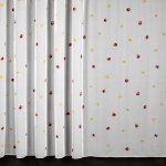 Brilltex voálová záclona 46707/05, červené a žluté puntíky na bílé, s olůvkem, výška 270cm ( v metráži) – Zboží Mobilmania