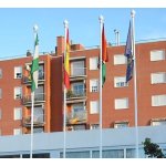 Sklolaminátový vlajkový stožár jednodílný s vnitřním vedením lanka (s dvířky a zámkem Alerion – Hledejceny.cz