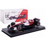 BBurago Model Alfa Romeo Orlen F1 C42 24 Guanyu Zhou 2022 1:43 – Zbozi.Blesk.cz