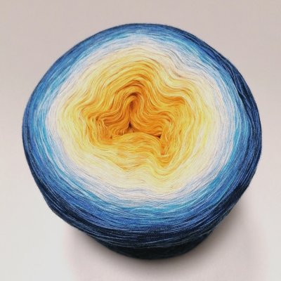 Garnmanufaktur - Next Yarns Lola Happy Day Blue Barva: Classic, Návin: 200g/750m