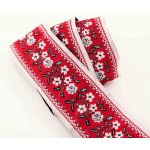 Krojová stuha - červená s bílými květinkami - šíře 5 cm – Sleviste.cz