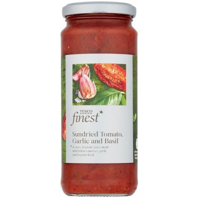 Tesco Finest Hotová rajčatová omáčka na těstoviny se sušenými rajčaty, česnekem a bazalkou 340 g