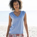 s výstřihem do V knoflíčky a nařasením modrošedá – Zbozi.Blesk.cz