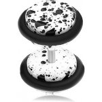 Šperky eshop fake plug do ucha z akrylu bílý povrch potřísněný černou barvou gumičky PC05.36 – Zboží Dáma