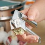 WMF Lis na česnek Profi Plus – Zbozi.Blesk.cz