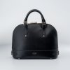 Kabelka Guess taška ADELE SMALL DOME SATCHEL HWADLLL4173-BLA Černá