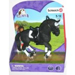 Schleich 42457 Hřebec Friského koně jezdecký turnaj – Sleviste.cz