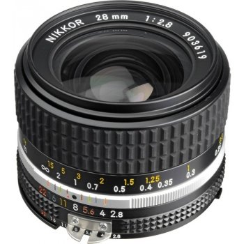 Nikon Nikkor AF 28mm f/2.8D