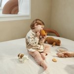 Liewood Merle Bryndák s rukávy Farm/Sandy – Hledejceny.cz