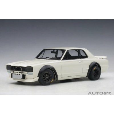 Autoart Nissan Skyline GT R KPGC 10 Racing verze s běžnou karoserií z roku 1972 bílá 1:18