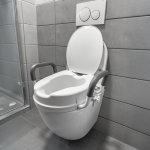 HomeLife Zvýšené sedátko na WC s poklopem a madly DELUXE BTM580 – Zboží Dáma