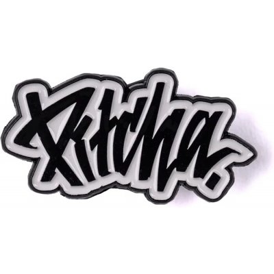 Pitcha kovový odznak LOGO white – Sleviste.cz