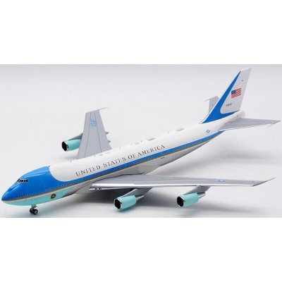 Inflight Air Force One200 Boeing B747 2G4B VC 25A United States Air Force USA 1:200