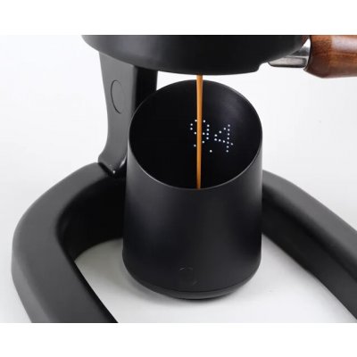 Subminimal Subscale – Digitální hrnek na kávu s váhou a LED displejem – Sleviste.cz