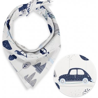 Biante Dětský bavlněný šátek Sandra SA-685 Modrá auta mezi stromy na bílém – Zboží Dáma