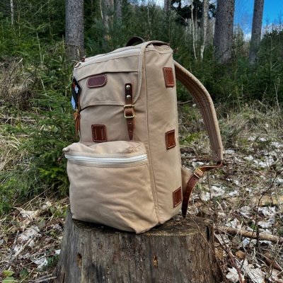 JUBÖ Batoh Bushcraft Poutník 35l pískový