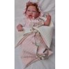 Panenka Antonio Juan Sweet Reborn miminko s zrzavými vlásky ve spacím pytli
