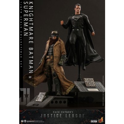 Hot Toys Zack Snyders Justice League sběratelské figurky Knightmare Batman a Superman 31 cm