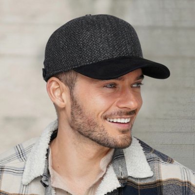 Krumlovanka zimní vlněná černá ušní klapky 78% Wool extra Ho-029-91-1 – Sleviste.cz