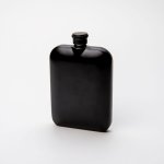 Luxusní nerezová placatka černá s vlastním textem nebo logem – Sleviste.cz