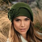 Krumlovanka Dámská zelená zimní čepice 100% vlna Woolmark W – Hledejceny.cz