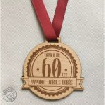 Dřevěná medaile 60 let – Zboží Mobilmania