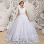 Dívčí společenské šaty s krajkou Sandra bílá – Sleviste.cz