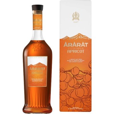 Brandy Ararat Apricot 30% 0,7 l (karton) – Zboží Mobilmania