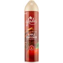 Glade Apple Cosy Cider s vůní horkého jablečného cideru a voňavé skořice osvěžovač vzduchu sprej 300 ml