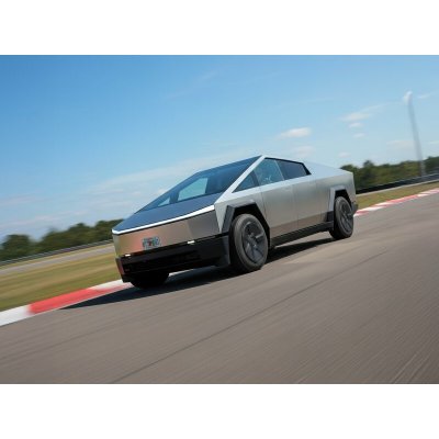 Jízda v Tesle Cybertruck – Sleviste.cz