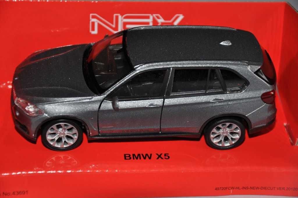 Welly BMW X5 stříbrné 1:34