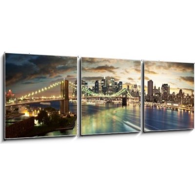 Obraz 3D třídílný - 150 x 50 cm - Amazing New York cityscape - taken after sunset Úžasný panoráma města New York – Zboží Mobilmania